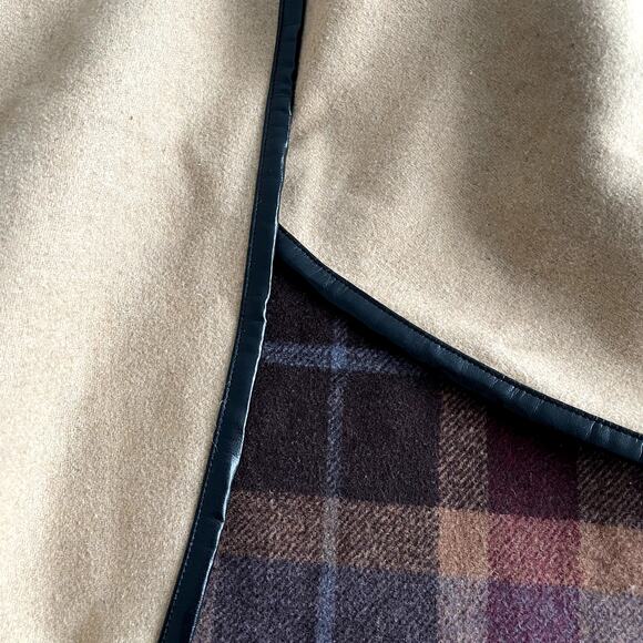 Soft Surroundings Camel Wool Blend Cape XL Plaid Interior Pockets Toggle Closure - Picture 9 of 15